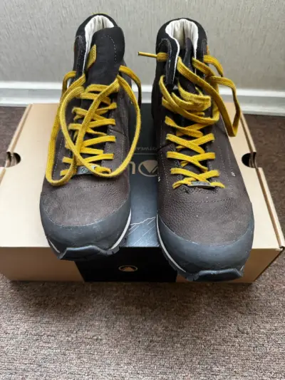 Botas de montaña marrones Marca Lippi - miniatura 1