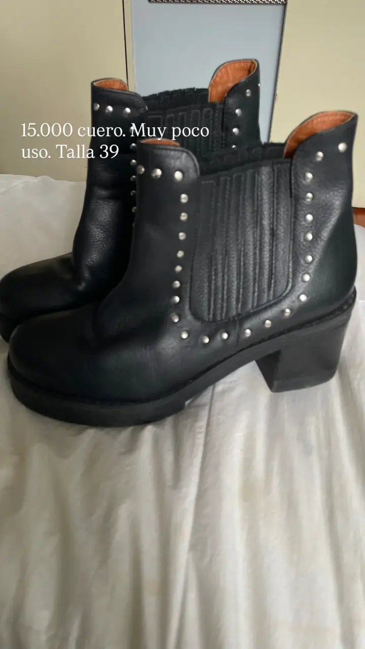 Botines negros de cuero con tachas - 3