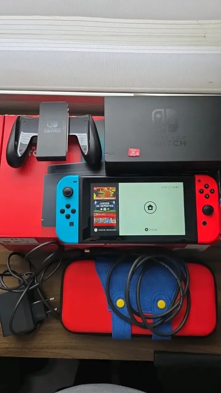 Consola Nintendo Switch con accesorios