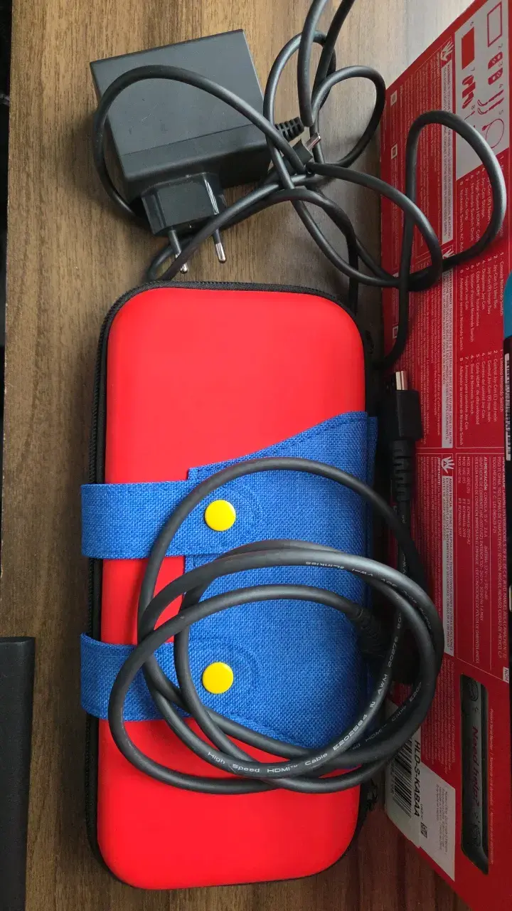 Consola Nintendo Switch con accesorios - 5