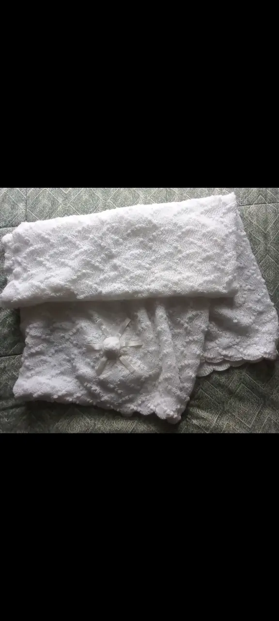 Manta de encaje blanca para bebé