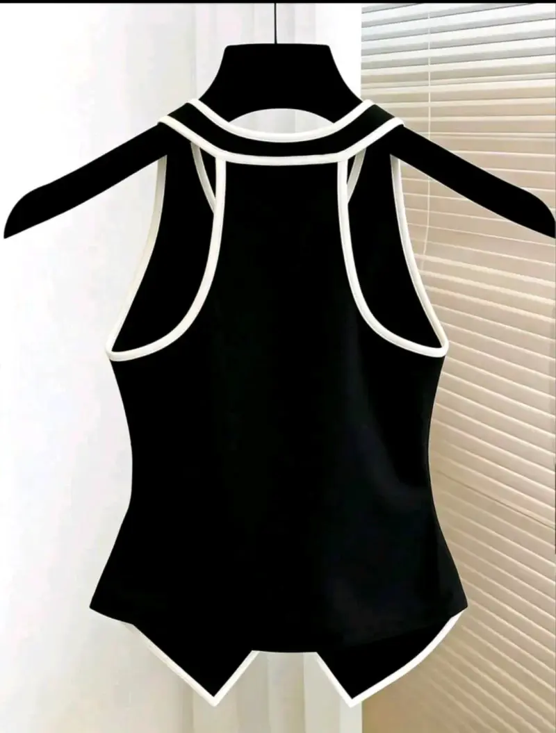 Top negro con ribete blanco elegante - 2