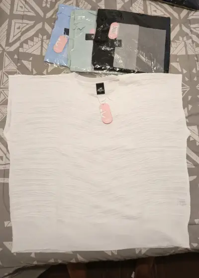 poleras de colores variados - miniatura 2