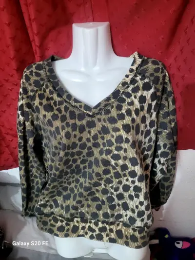 Blusa estampado animal print manga corta - miniatura 6