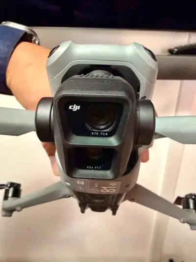 Drone DJI AIR3 con control remoto RC2 - miniatura 4