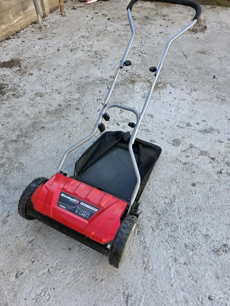 Cortacésped manual Einhell rojo - 1