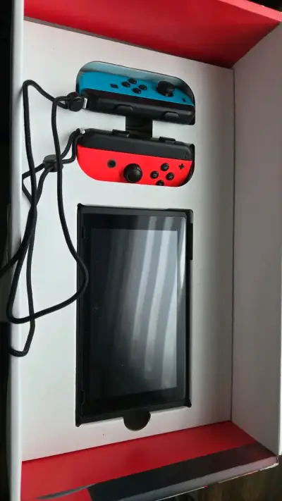 Consola Nintendo Switch con accesorios - miniatura 6
