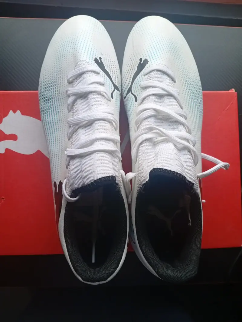 Puma Future 7 Play FG/AG Originales - Talla 42 - 2