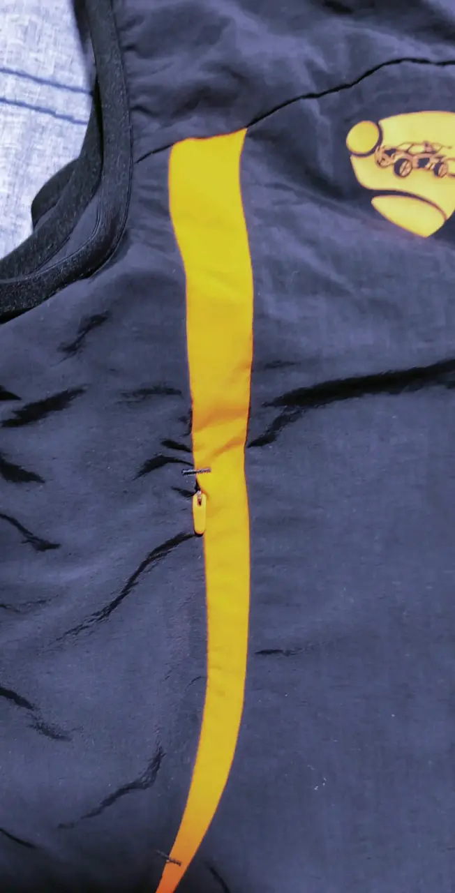 Chaqueta deportivo Puma negro y naranja - 6