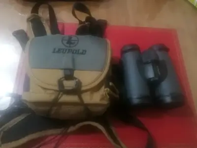 Binoculares Leupold con estuche resistente - miniatura 1
