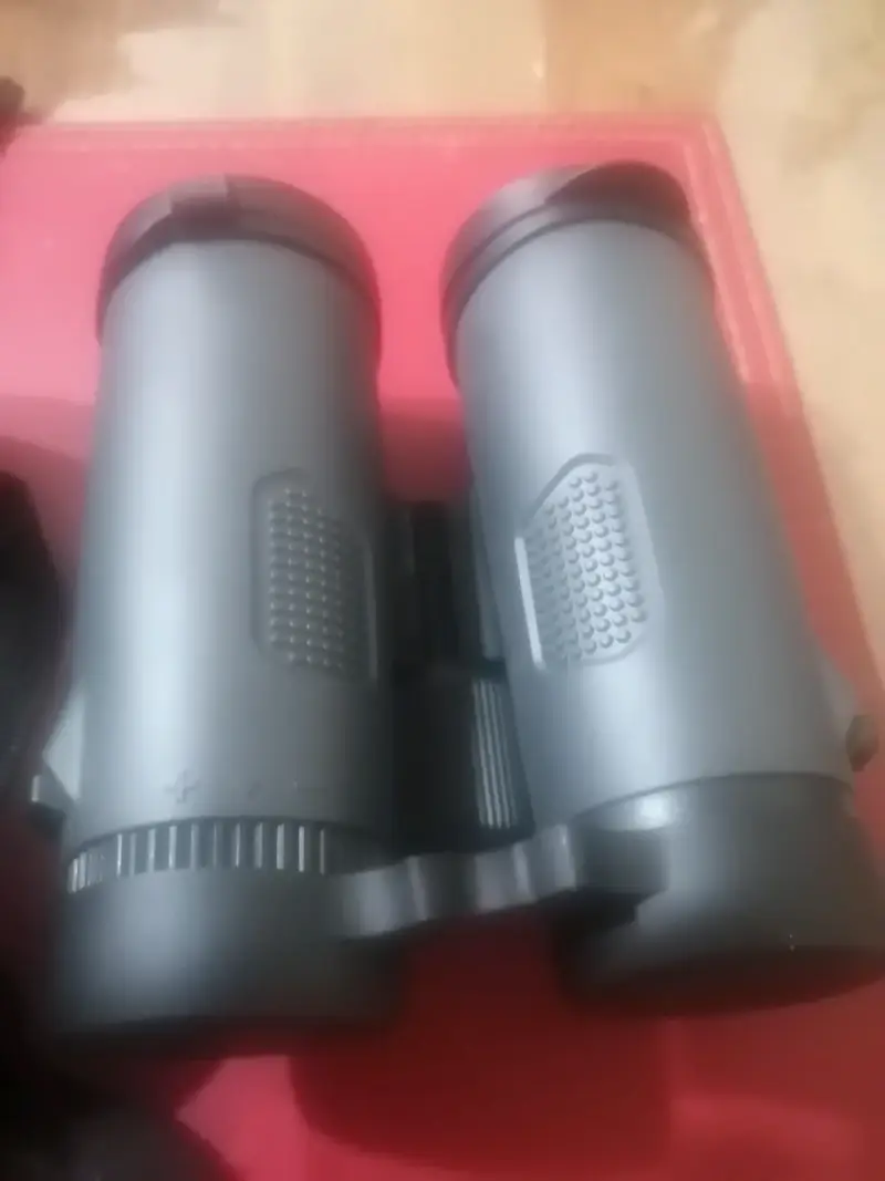 Binoculares Leupold con estuche resistente - 4