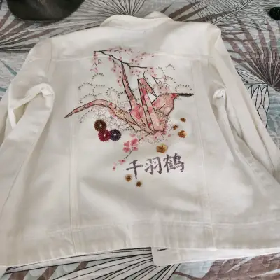 Chaqueta de mezclilla blanca para mujer - miniatura 4