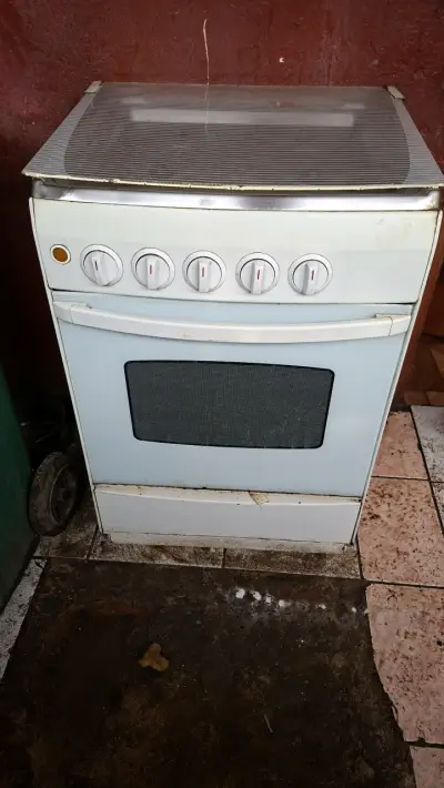 Cocina a gas con horno incorporado - miniatura 1