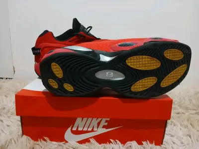 Zapatillas Nike rojas nocta - miniatura 2