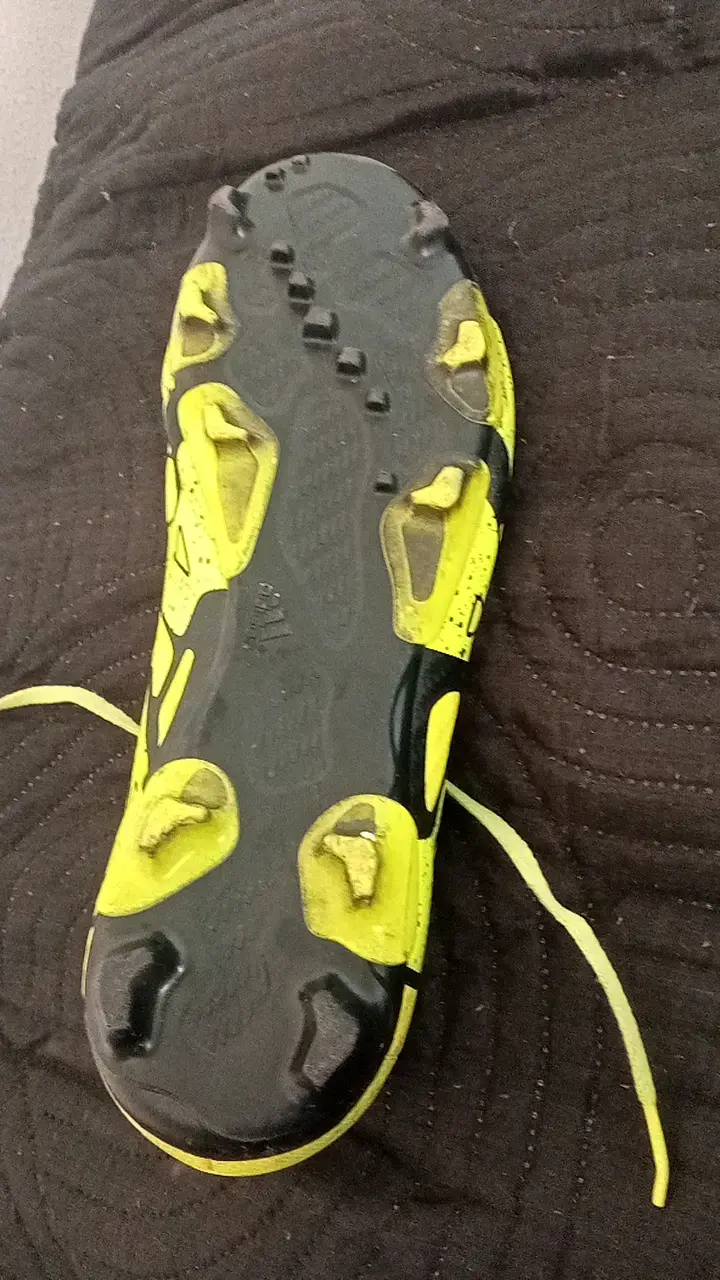 Botines de fútbol Adidas amarillos - 2