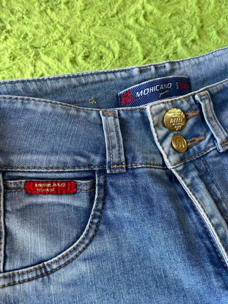 Jeans azul claro de mezclilla para mujer - 2