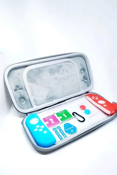 Estuche protector rojo para consola portátil - miniatura 4