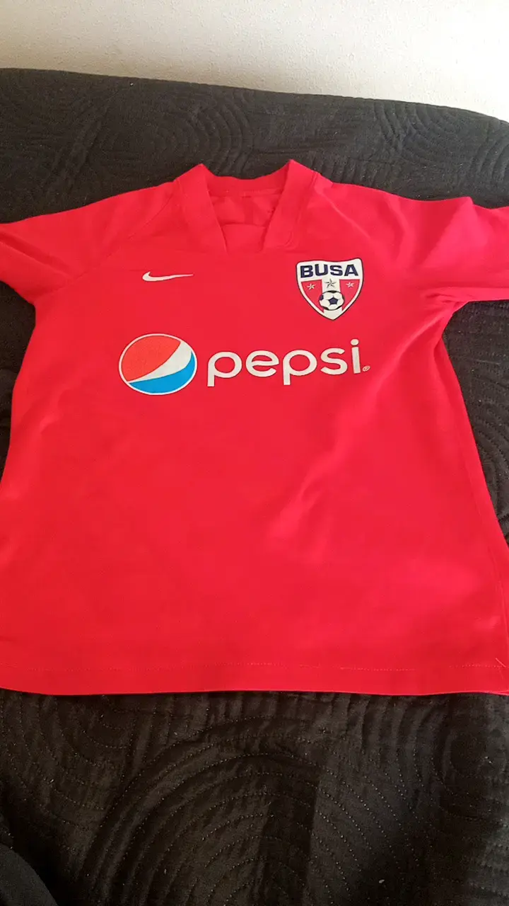 camiseta de futbol roja nike - 1