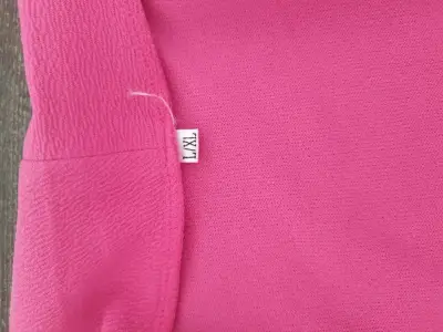 Blazer fucsia con botones decorativos - miniatura 4
