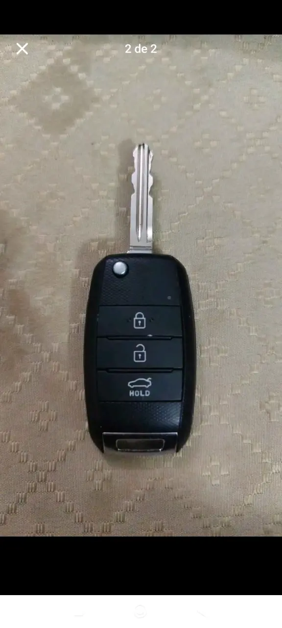 Llave con control remoto integrado para autos Kia - 2