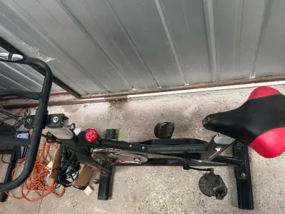 Bicicleta estática de ejercicio - miniatura 4