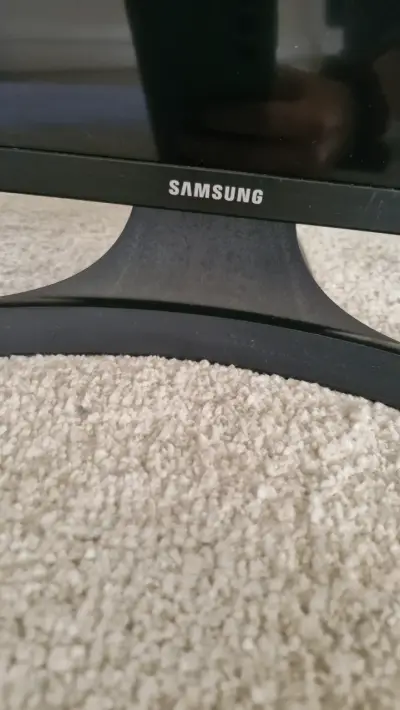 Televisor Samsung LED de 49 pulgadas - miniatura 2