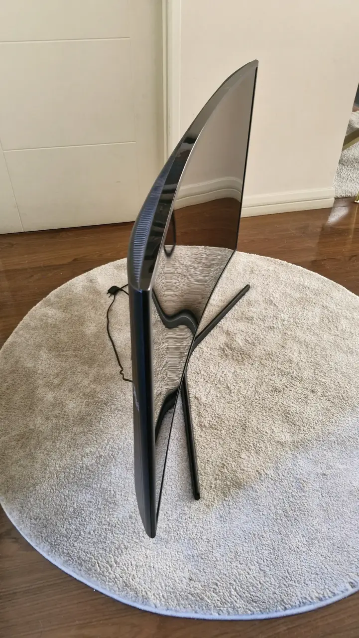 Televisor Samsung LED de 49 pulgadas - 3