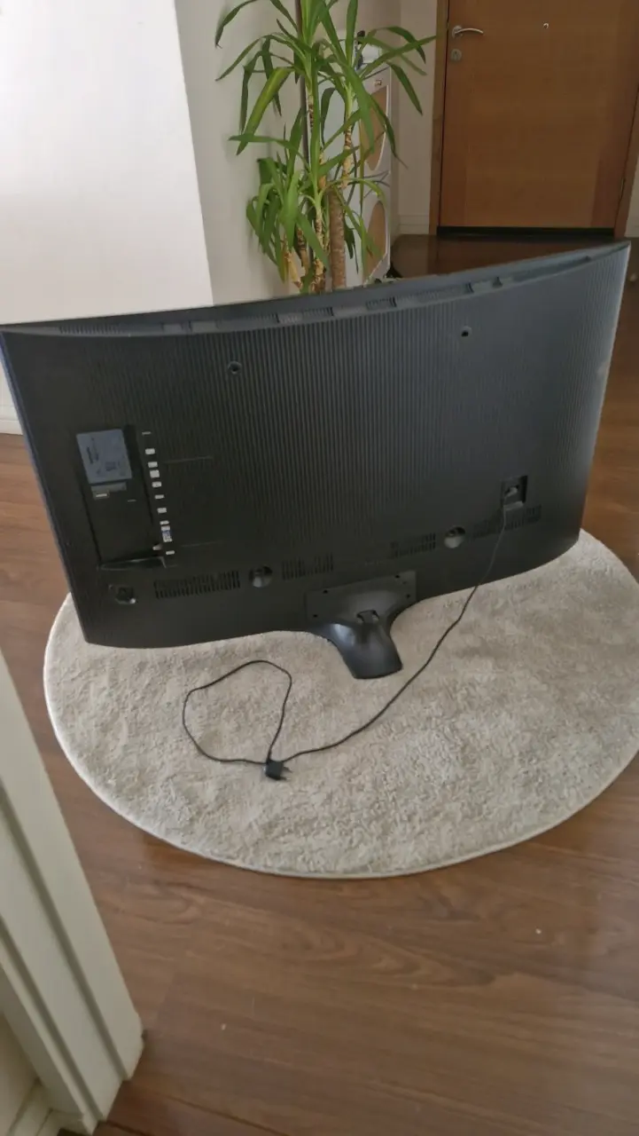 Televisor Samsung LED de 49 pulgadas - 4