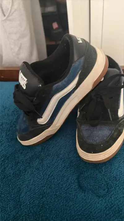 Zapatillas Vans negras y azules usadas n38.5 - miniatura 2