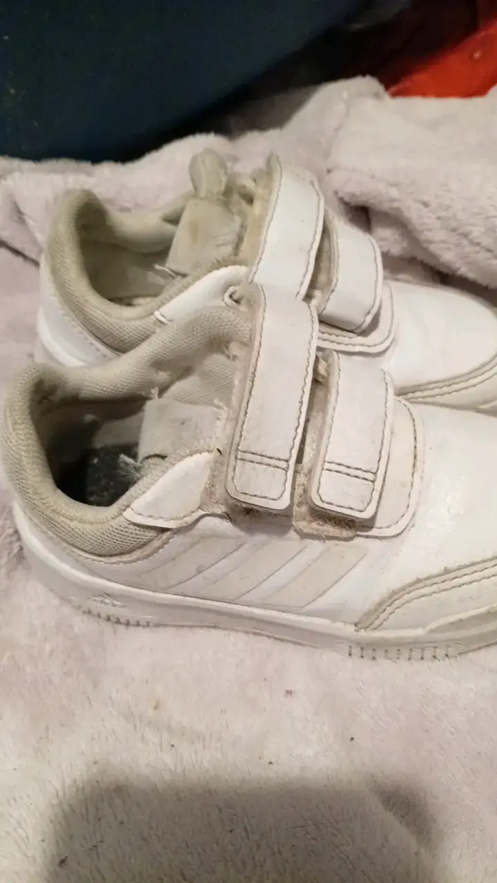 Zapatillas blancas para niños con velcro - 2