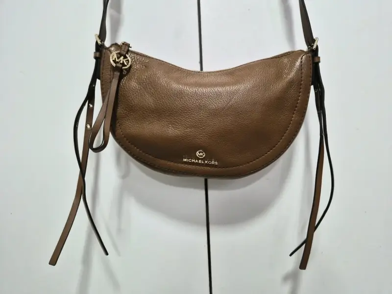 Cartera Michael Kors marrón de cuero - 1