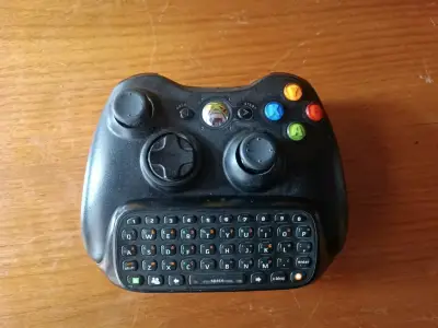 Xbox 360 Slim (Recién mantenida) - miniatura 3