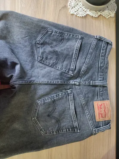 Jeans mom tiro alto talla 26 - miniatura 3