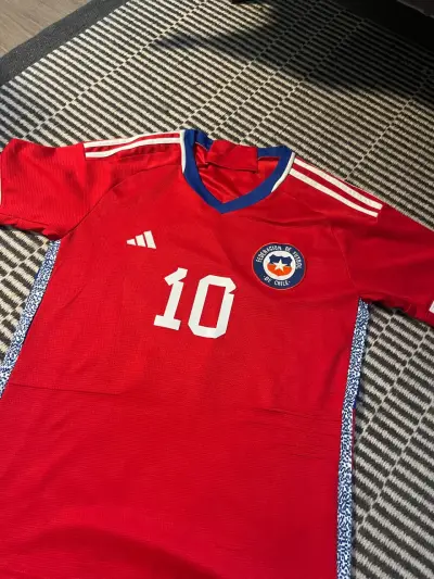 Camiseta roja selección Chile - miniatura 1