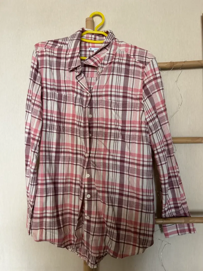 Camisa a cuadros rosada y blanca para mujer - 1
