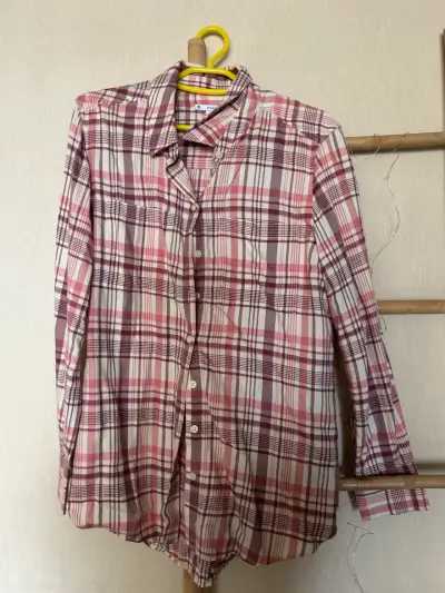 Camisa a cuadros rosada y blanca para mujer - miniatura 1