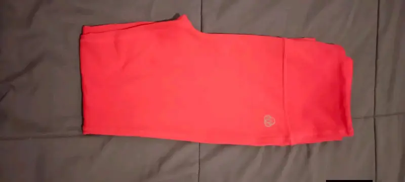 Pantalones deportivos rojos para mujer
