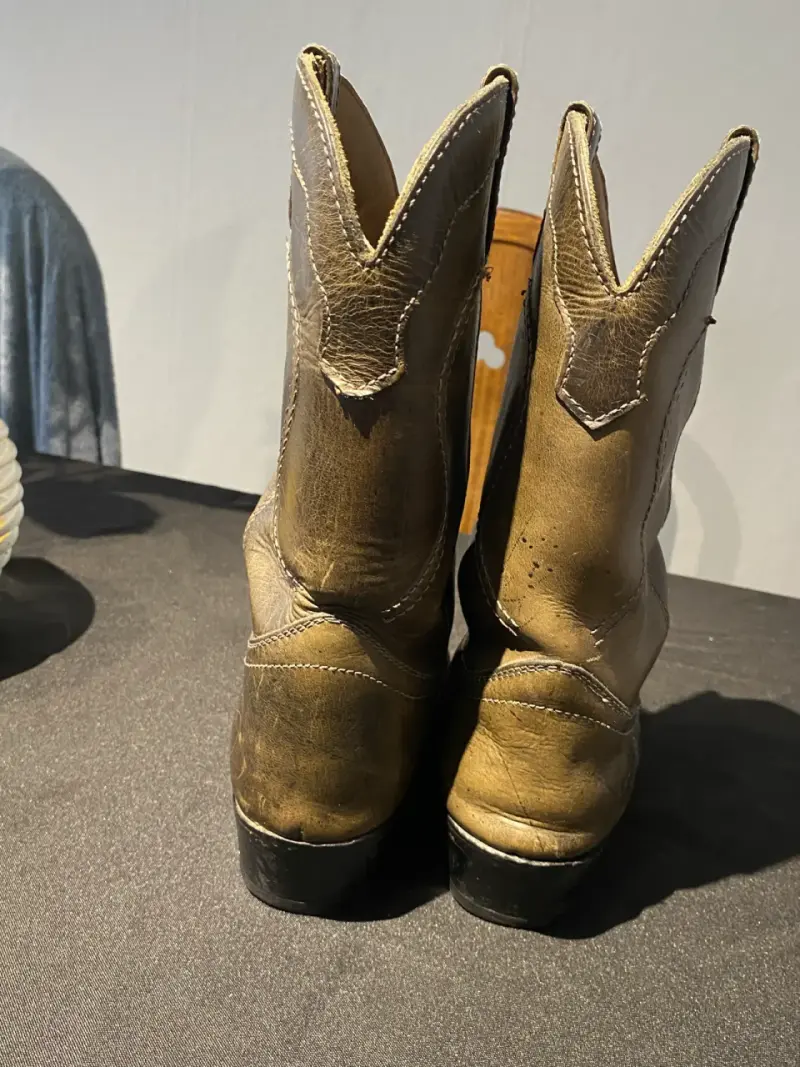 Botas vaqueras de cuero marrón en buen estado - 3