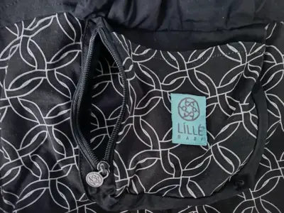 Portabebé Lillebaby Negra con diseño - miniatura 3