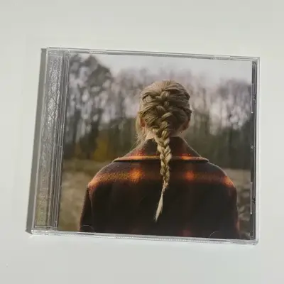 Evermore  Taylor Swift en buen estado - miniatura 2