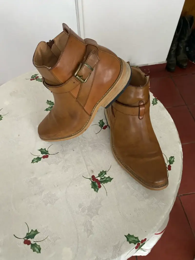 Botines de cuero marrón con hebilla - 4