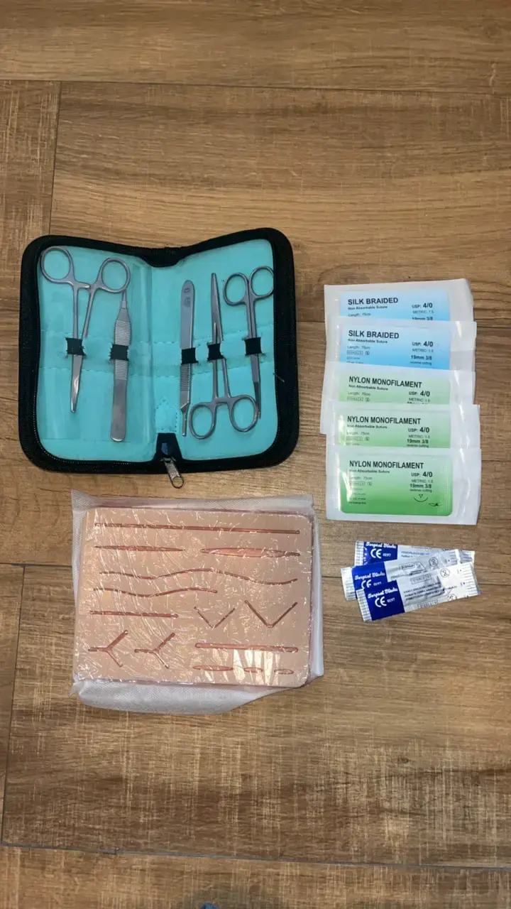 Kit de práctica de sutura con herramientas - 1