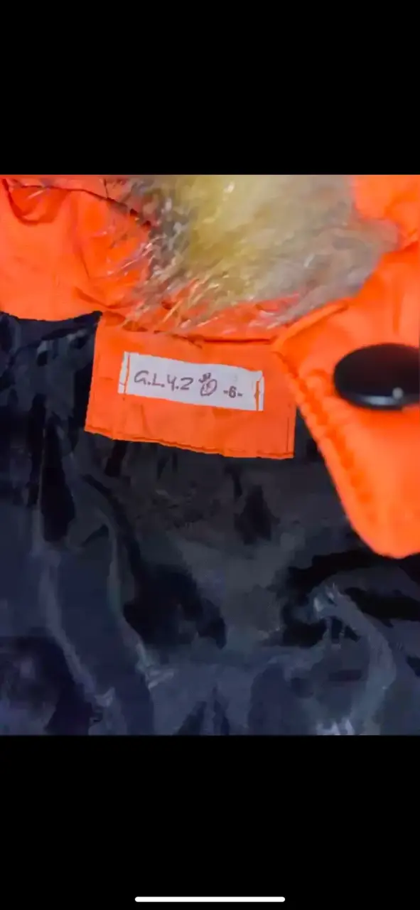 Abrigo infantil naranja con capucha de piel - 3