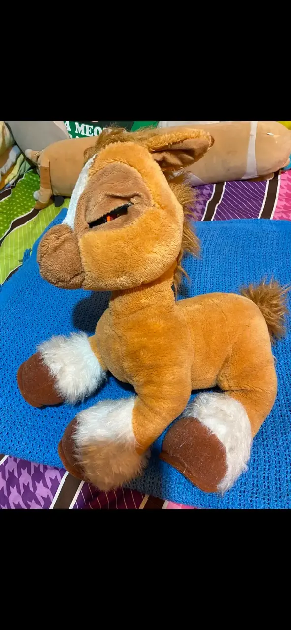 Peluche de gato gris con ojos grandes - 3