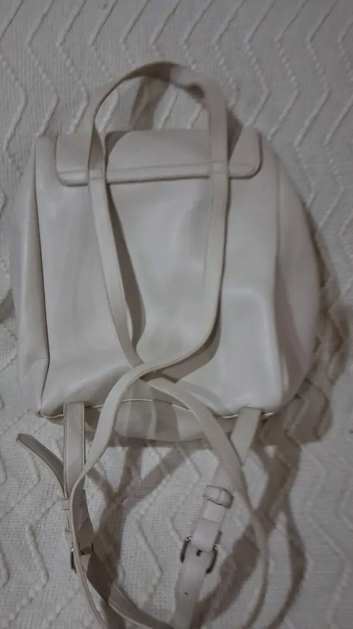 Mochila beige de cuero sintético con logo - 2
