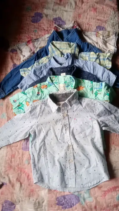 Chaqueta infantil con capucha de piel sintética - miniatura 5
