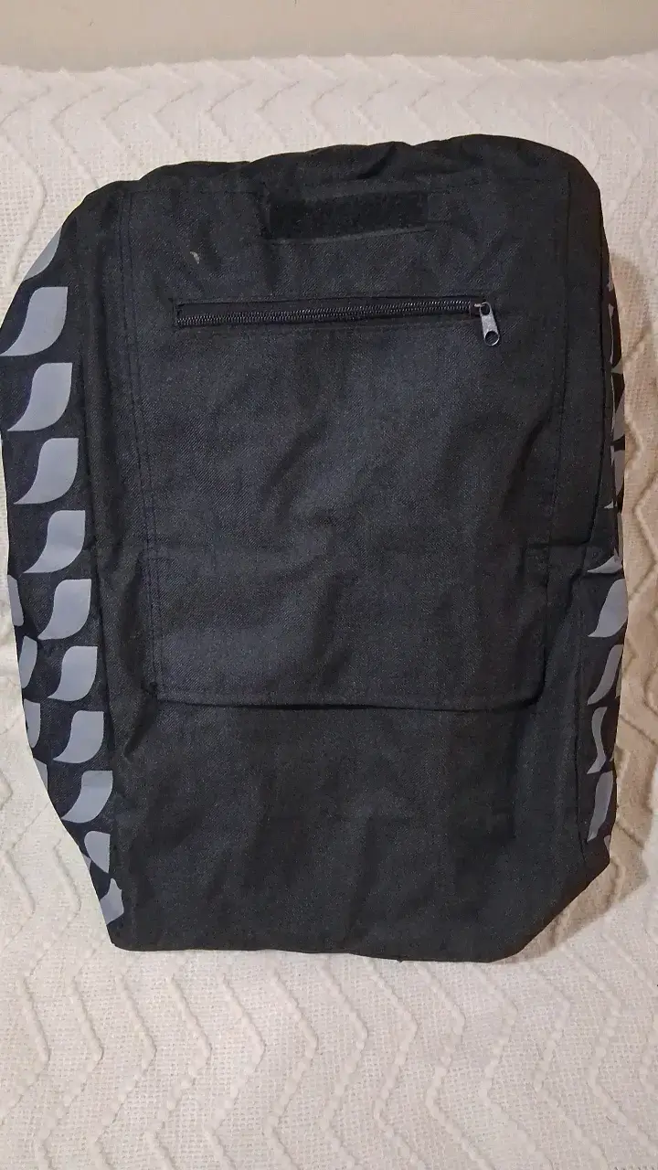 Bolso Nescafé negro con diseño moderno - 2