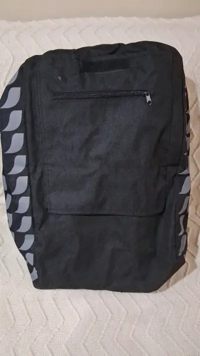 Bolso Nescafé negro con diseño moderno - miniatura 2