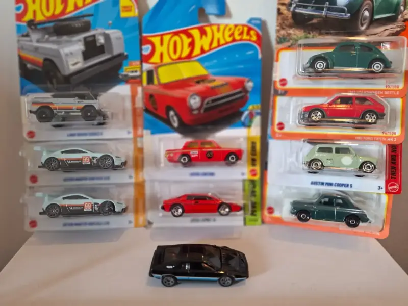 Colección de autos Hot Wheels Ingleses - 2