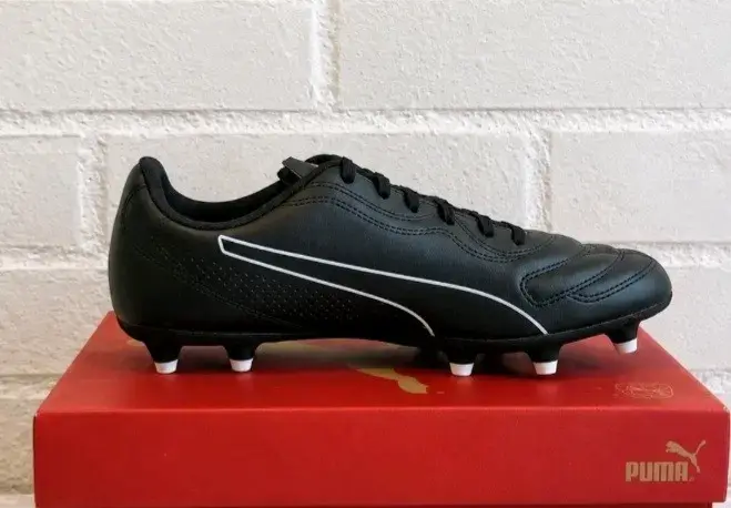 Botines de fútbol Puma negros con caja - 1